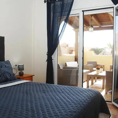 Townhouse El Sultan, 6 Sleeps, Wi-fi & Tv Package 빌라 코라레호