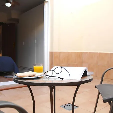 Townhouse El Sultan, 6 Sleeps, Wi-fi & Tv Package *