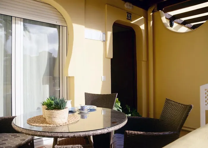 Townhouse El Sultan, 6 Sleeps, Wi-fi&tv Package *