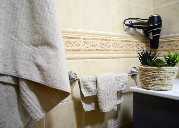 Townhouse El Sultan, 6 Sleeps, Wi-fi&tv Package Villa